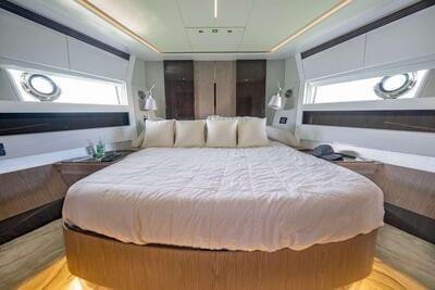 <b>Галерея интерьеров</b>  Azimut S7 Candelaria 