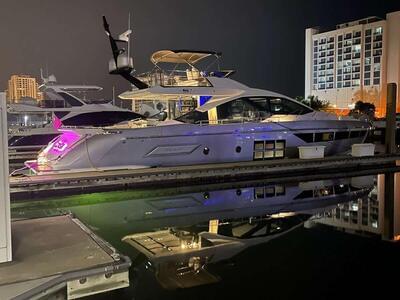  Azimut S7 Crimson  <b>Exterior Gallery</b>