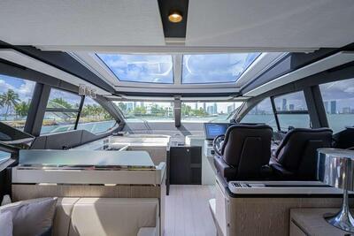  Azimut S7 Crimson  <b>Interior Gallery</b>