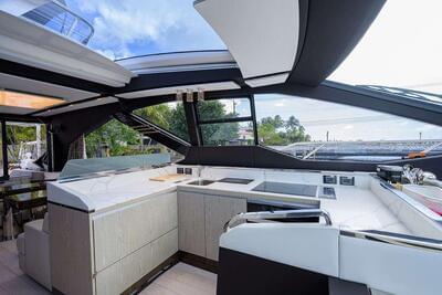  Azimut S7 Crimson  <b>Interior Gallery</b>