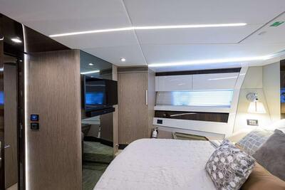  Azimut S7 Crimson  <b>Interior Gallery</b>