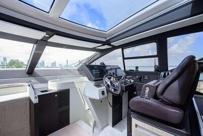  Azimut S7 Crimson  <b>Interior Gallery</b>