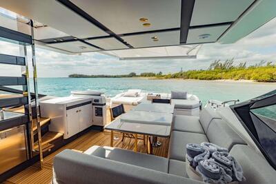  Azimut S7 Sea Bar  <b>Exterior Gallery</b>