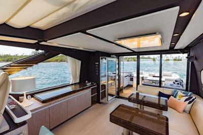  Azimut S7 Sea Bar  <b>Interior Gallery</b>