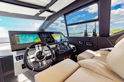  Azimut S7 Sea Bar  <b>Interior Gallery</b>