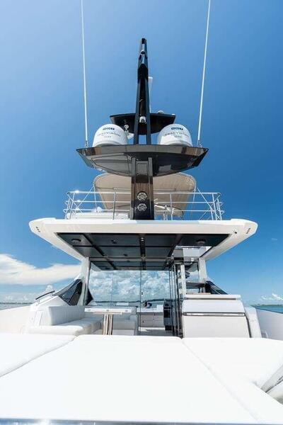  Azimut S7 Zero Dimension  <b>Exterior Gallery</b>