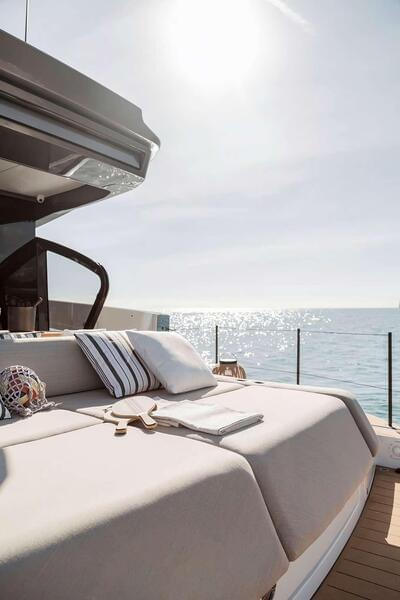  Azimut Seadeck 6  <b>Exterior Gallery</b>