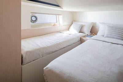  Azimut Seadeck 6  <b>Interior Gallery</b>