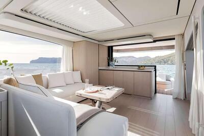  Azimut Seadeck 6  <b>Interior Gallery</b>