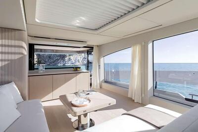  Azimut Seadeck 6  <b>Interior Gallery</b>