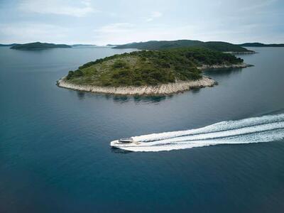  Azimut Seadeck 6  <b>Exterior Gallery</b>
