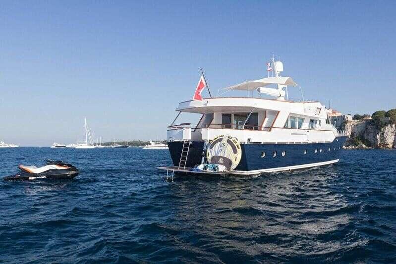 <b>Галерея</b>  Benetti 26 Dune 