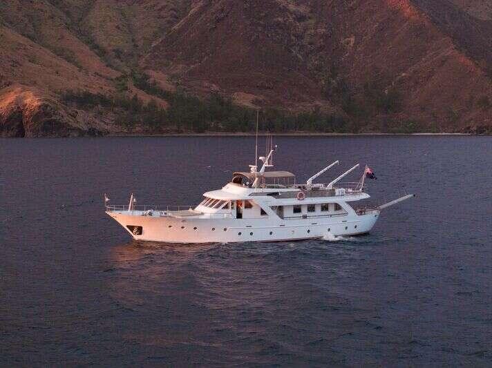 <b>Галерея</b>  Benetti 26D Amphitrite 