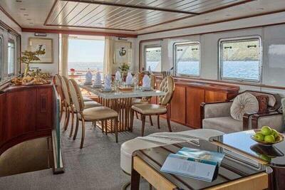 <b>Галерея интерьеров</b>  Benetti 26D Amphitrite 