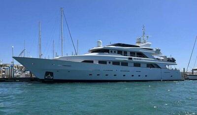  Benetti 40M Tully  <b>Exterior Gallery</b>