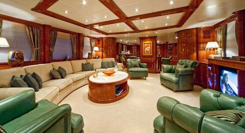 Benetti Classic 115 Amadea