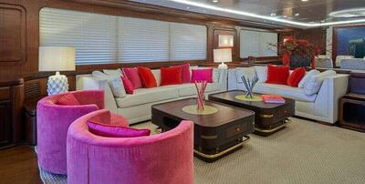 <b>Галерея интерьеров</b>  Benetti Custom Deneb's daughters 