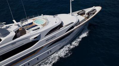 <b>Галерея</b>  Benetti custom Christina V 