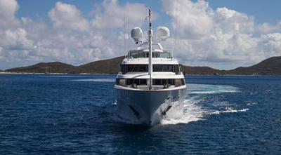 <b>Галерея</b>  Benetti custom Christina V 