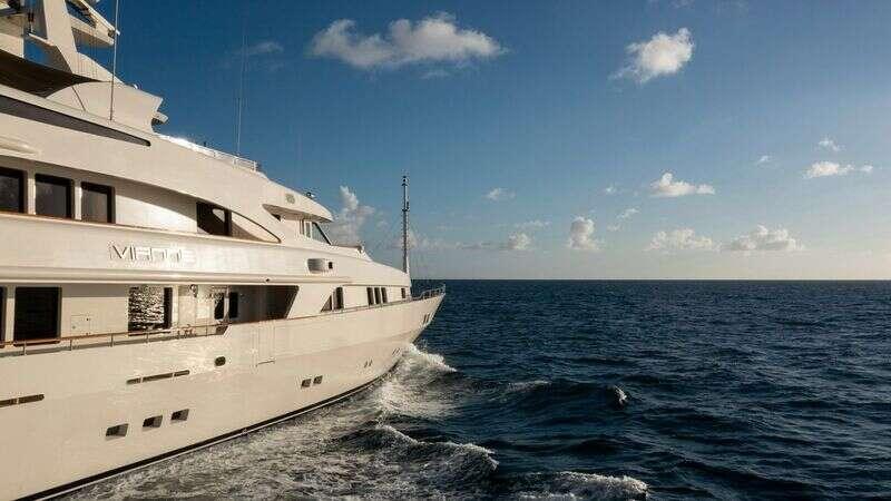  Benetti Custom Solafide  <b>Exterior Gallery</b>