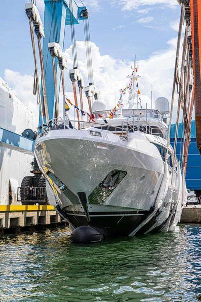  Benetti Delfino 95 Queen J II  <b>Exterior Gallery</b>