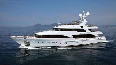 Benetti Vision 145 Sur La Mer