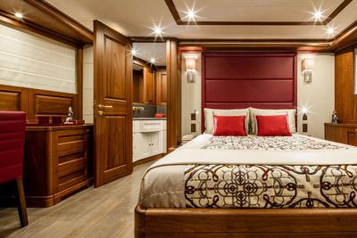  Cantiere delle Marche Darwin Class 102 Atlas  <b>Interior Gallery</b>