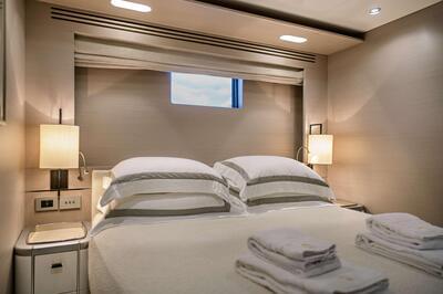  Cantiere delle Marche Darwin Class 102 Cape Cod II  <b>Interior Gallery</b>