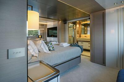  Cantiere delle Marche Darwin Class 102 Cape Cod II  <b>Interior Gallery</b>