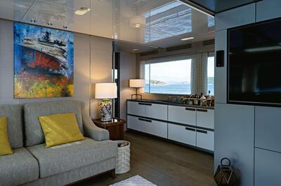 <b>Галерея интерьеров</b>  Cantiere delle Marche Darwin Class 102 Cape Cod II 