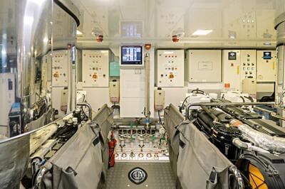  Cantiere delle Marche Darwin Class 102 Cape Cod II  <b>Interior Gallery</b>