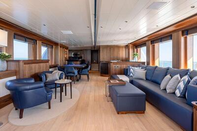  Cantiere delle Marche Darwin Class 86 Empire  <b>Interior Gallery</b>