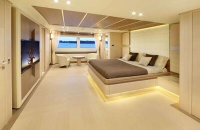  Columbus Sport 40M  <b>Interior Gallery</b>