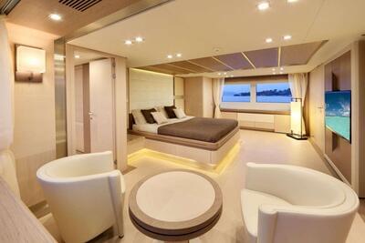  Columbus Sport 40M  <b>Interior Gallery</b>