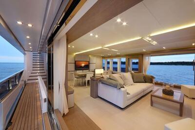  Columbus Sport 40M  <b>Interior Gallery</b>