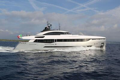  Columbus Sport 40M  <b>Exterior Gallery</b>