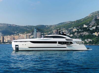  Columbus Sport 40M Next  <b>Exterior Gallery</b>