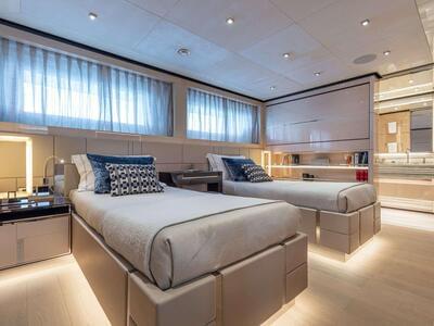  Columbus Sport 50M  <b>Interior Gallery</b>