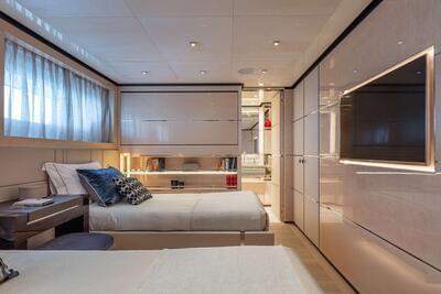  Columbus Sport 50M  <b>Interior Gallery</b>