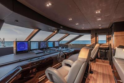  Columbus Sport 50M  <b>Interior Gallery</b>