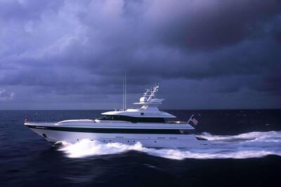 <b>Галерея</b>  Feadship Full Custom Mystique 