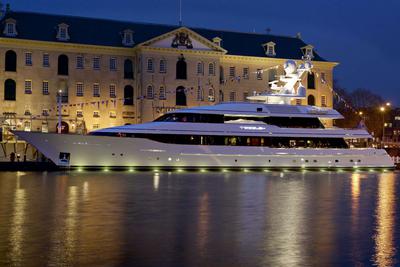  Feadship Full Custom Solace  <b>Exterior Gallery</b>