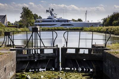  Feadship Full Custom W  <b>Exterior Gallery</b>