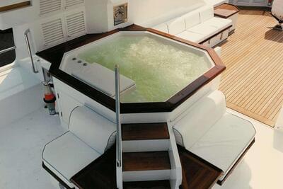 <b>Галерея интерьеров</b>  Feadship Full Custom EMERALD 