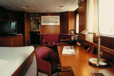  Feadship Full Custom EMERALD  <b>Interior Gallery</b>