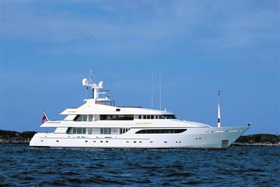 Feadship Full Custom Reverie