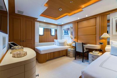 <b>Галерея</b>  Feadship Full Custom Adventure 