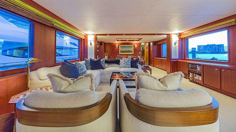 Feadship Full custom Casual water