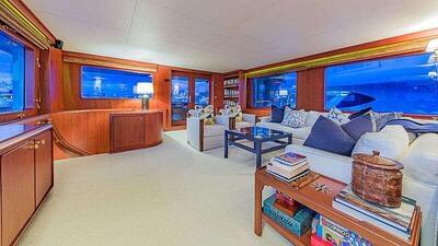 <b>Галерея интерьеров</b>  Feadship Full custom Casual water 