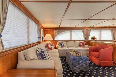 <b>Галерея интерьеров</b>  Feadship Full custom Catch 